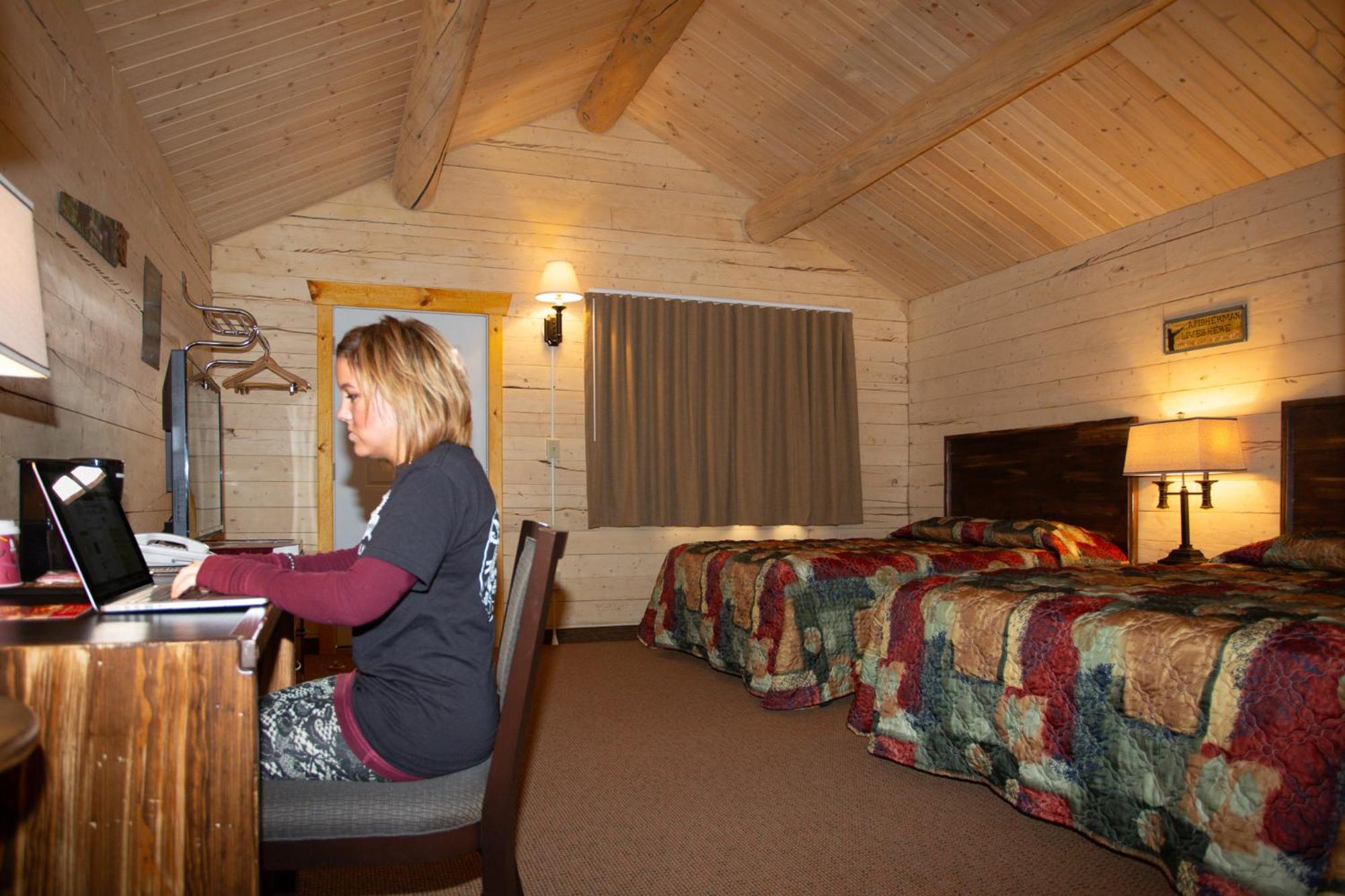 Young'S Motel Tok Eksteriør bilde